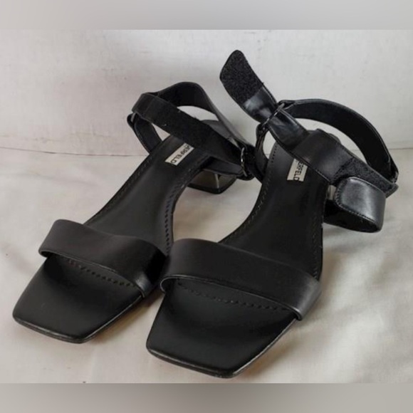 KARL LAGERFELD BLACK LEATHER SANDALS SIZE 11 - Picture 2 of 5